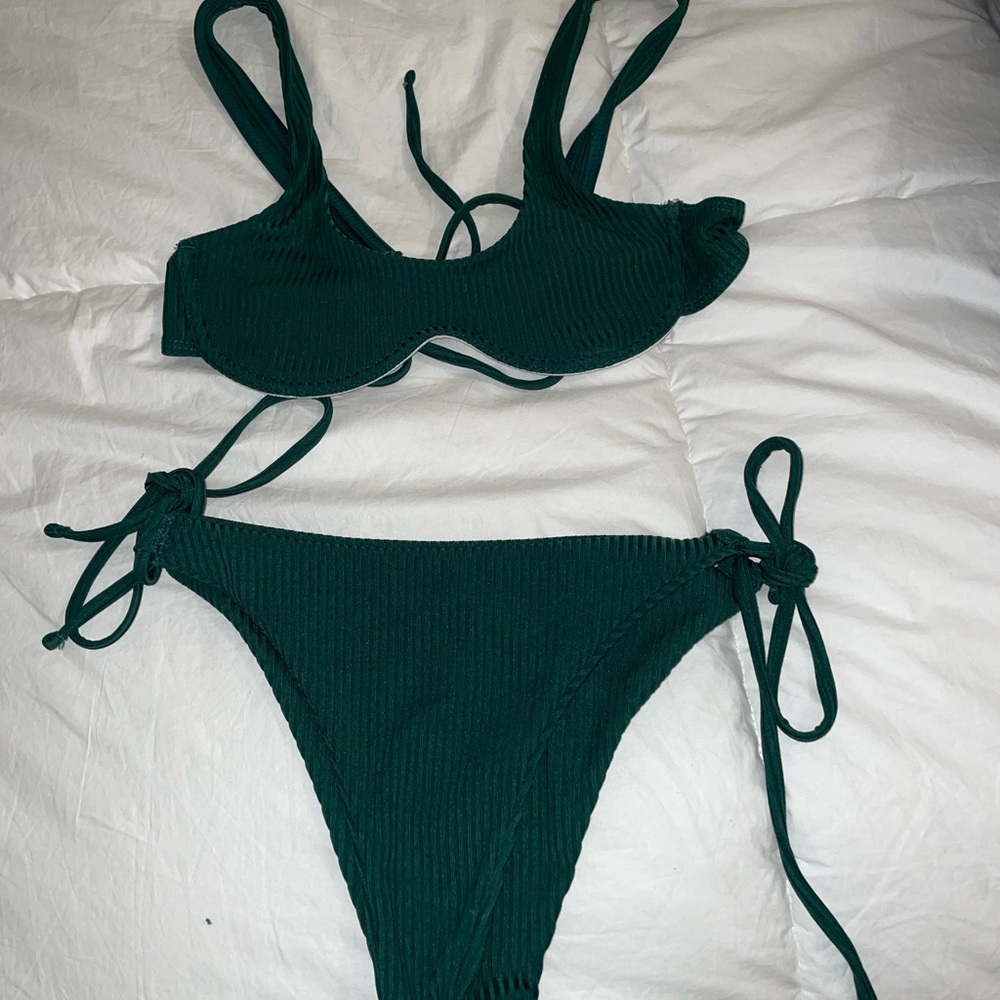 Bikini Set!! - Picture 3 of 4